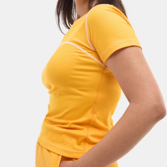 NWT Halfdays Women's Mollie Performance Short Sleeve T-Shirt. Size XL. - Picture 2 of 9